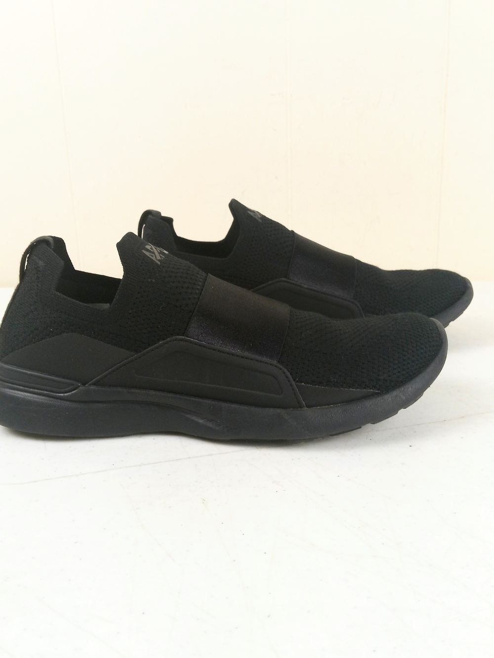 APL Techloom Bliss Women Black Knit Slip On Sneakers Breathable Low Top 8.5
